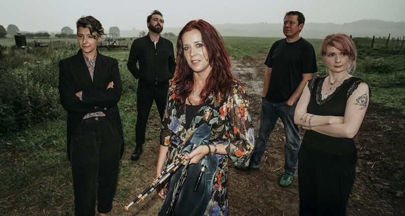 Kathryn Tickell & The Darkening